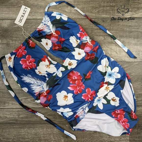 I2Crazy Deep V Halter One Piece Swimsuit - Picture 3 of 4